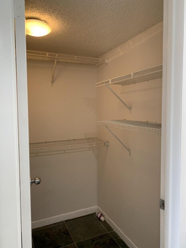 Building Photo - 6315 La Costa Dr