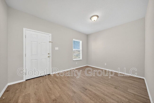 Building Photo - 10419 Lateleaf Oak