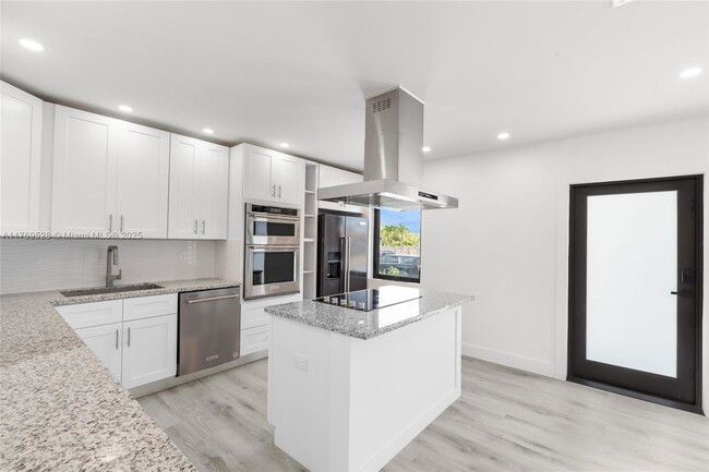 Building Photo - 8550 SW 28th St