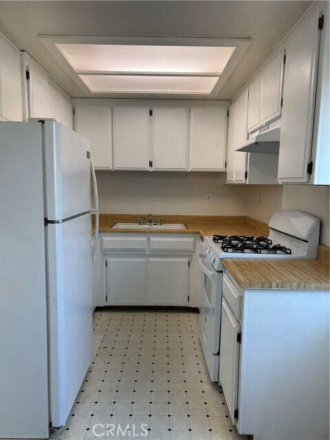 Building Photo - 1506 W Lomita Blvd