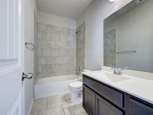 Building Photo - 408 Epiphany Ln