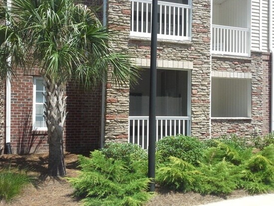 Building Photo - 100 Gateway Condos Drive