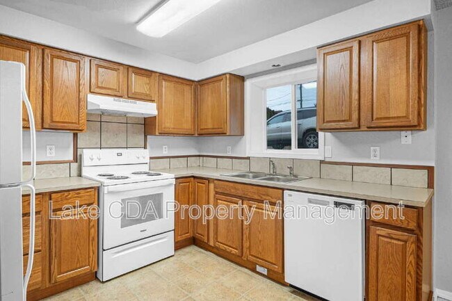 Building Photo - 908 N 2nd St