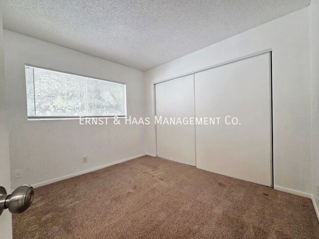 Building Photo - 6673 Hammond Ave C