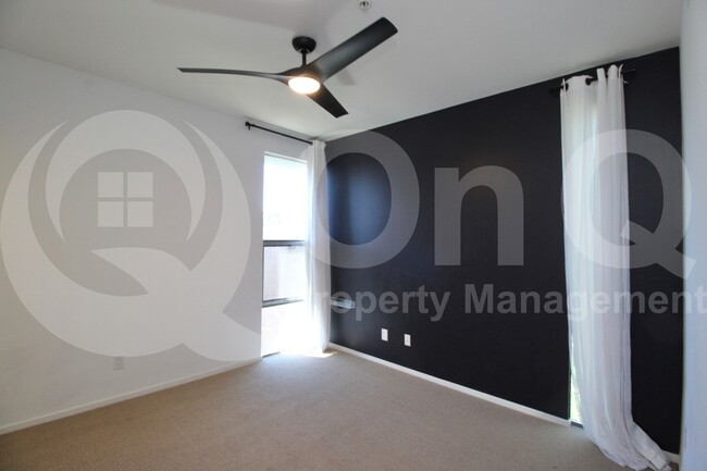 Building Photo - 7047 E Earll Dr