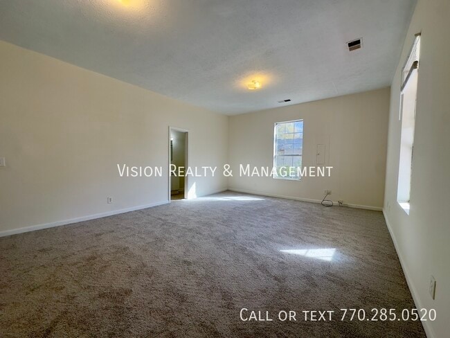 Building Photo - 909 Troup St