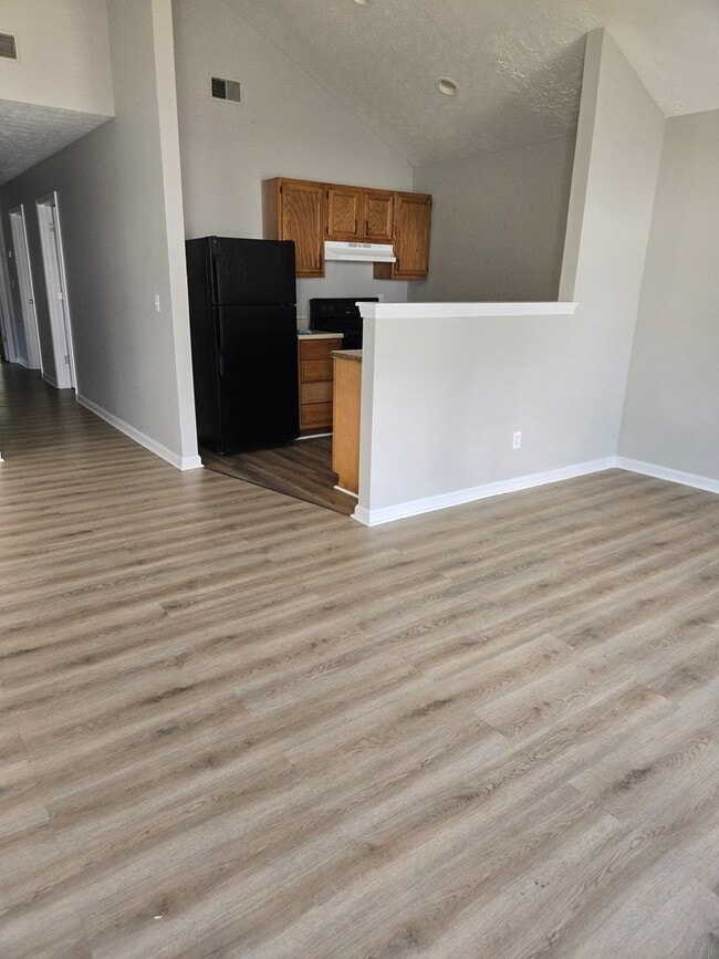 Building Photo - Beautiful 3 Bedroom, 1.5 Bathroom House in...