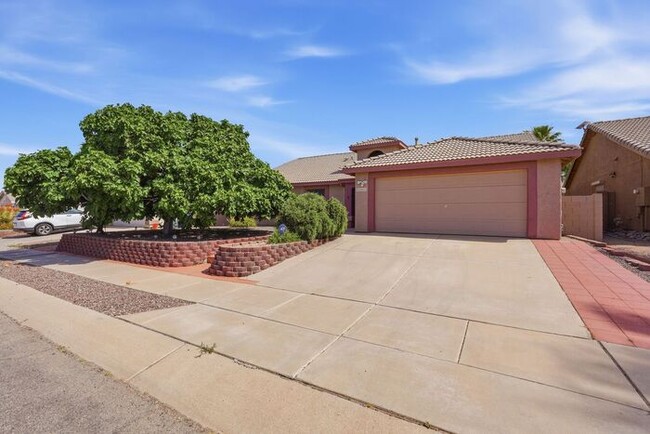 Building Photo - 8063 S New Abbey Dr