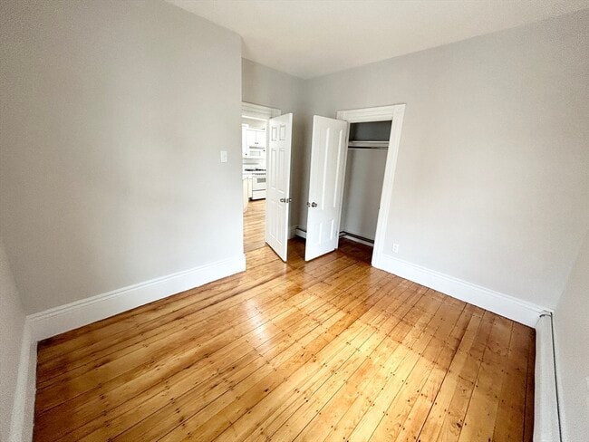 Building Photo - 12 Buttonwood St