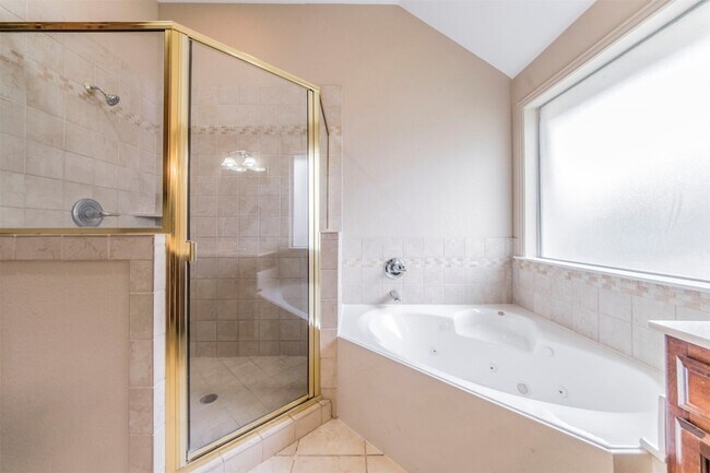Building Photo - 5212 Estrella Ln