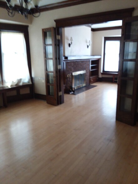 Building Photo - 3408 N Downer Ave