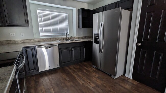 Building Photo - RANCH 4 BED/2 BATH WITH FINISHED BASEMENT ...