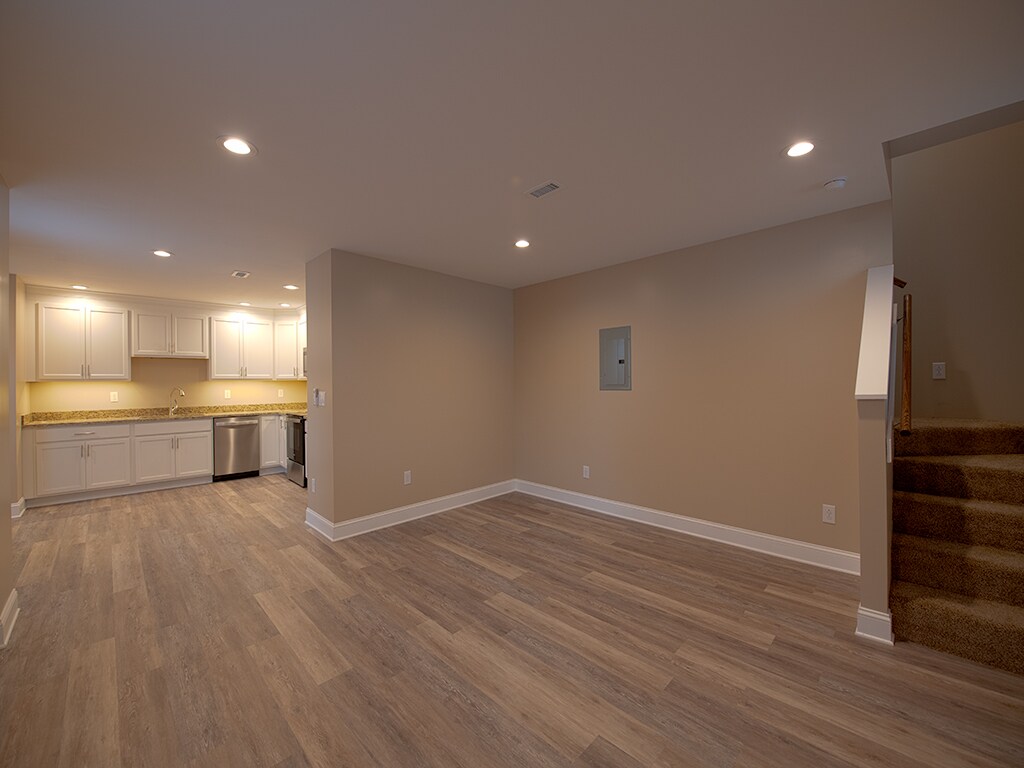 Building Photo - 43 E Bald Eagle St