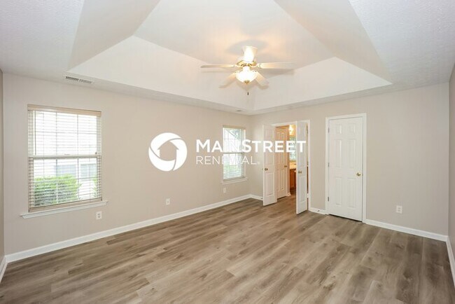 Building Photo - 3 Bedroom Pet-Friendly Home in Atlanta, GA with Main Street Renewal