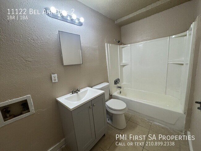 Building Photo - 11122 Belair Dr