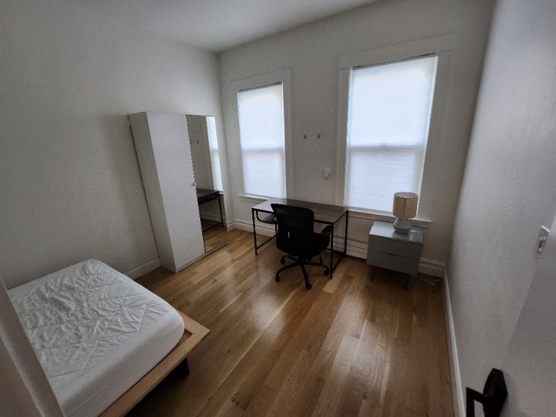 Building Photo - 414 Bryant St