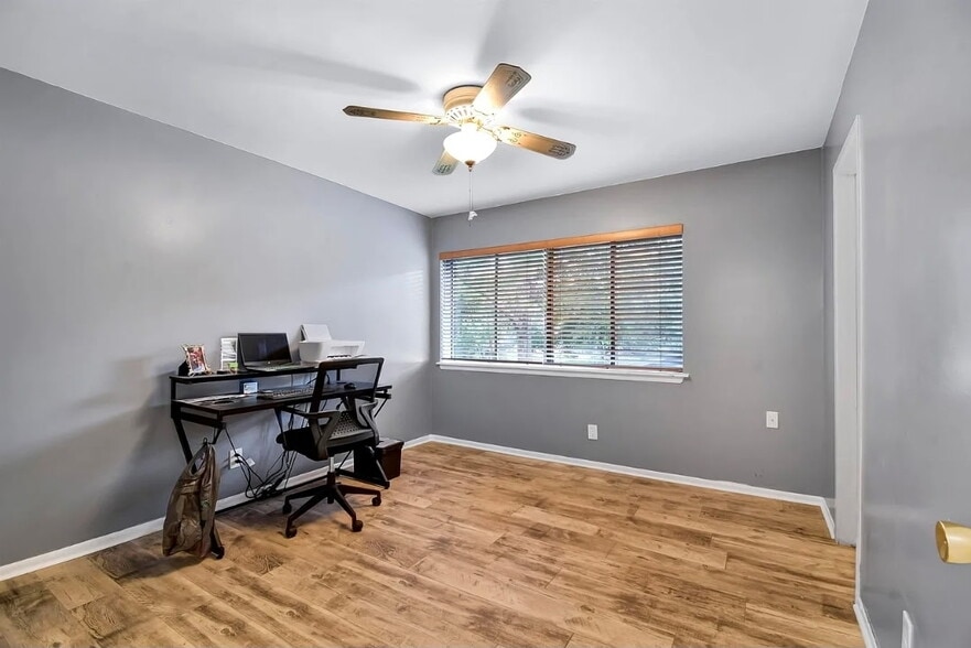 Building Photo - 101 Vista Lagoon Ct