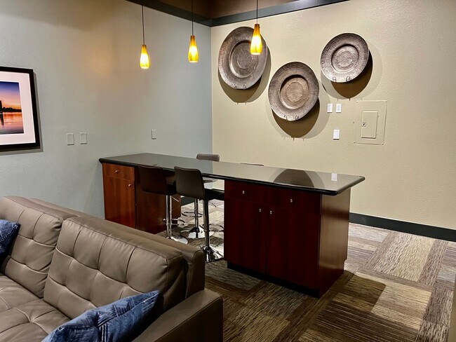 Building Photo - Spacious 2 Bedroom Condo at the Tobira!