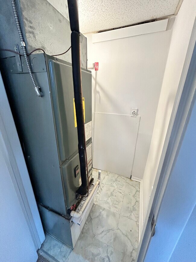 Utility Closet - 3 Florence Tollgate Plz