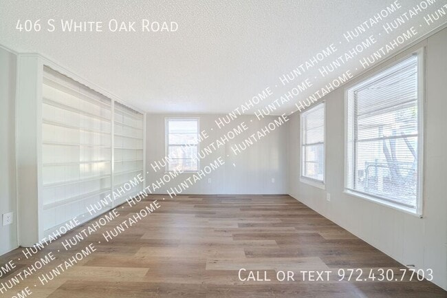 Building Photo - 406 S White Oak Rd