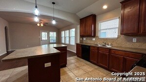 Building Photo - 906 Siena View
