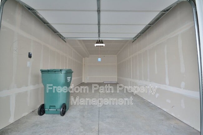 Building Photo - 6510 N Atlas Rd