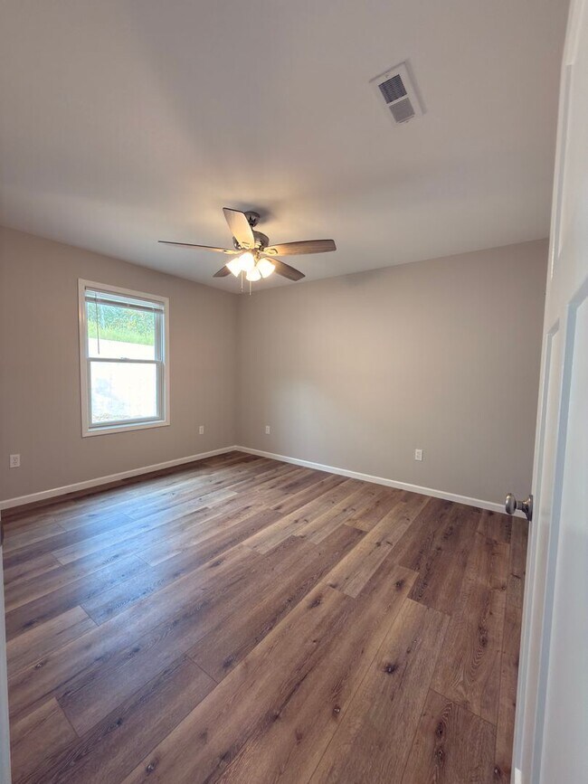 Building Photo - 3031-MF3-E4