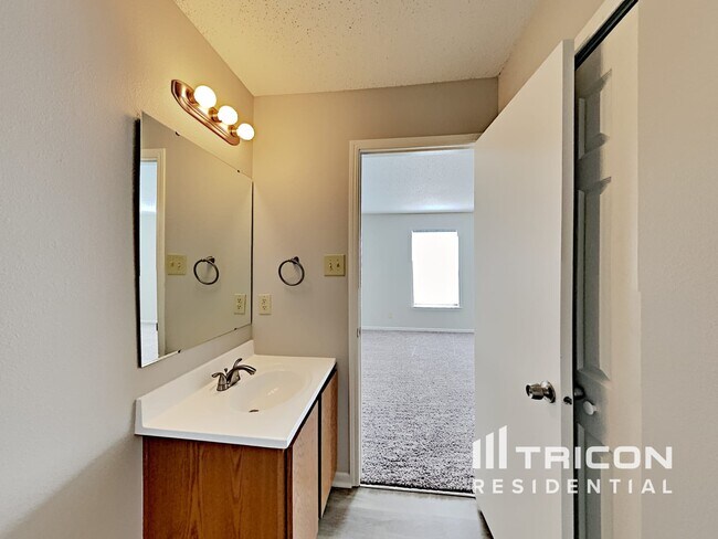 Building Photo - 4026 Congaree Dr