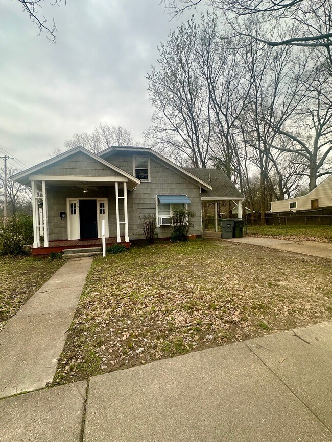 Primary Photo - 3825 Spottswood Ave