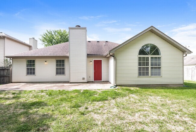 Building Photo - Spring Hill 4-Bedroom Home