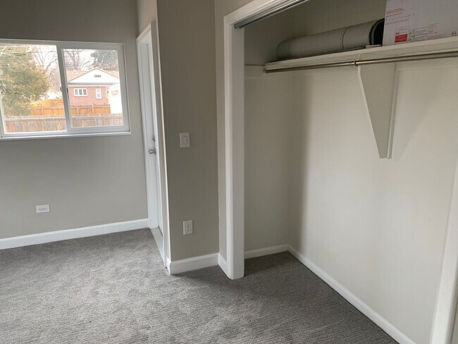 Building Photo - 2018-2020 S Columbine St