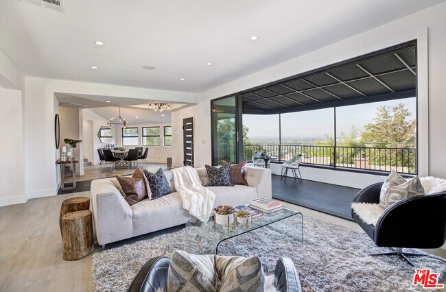 Building Photo - 3712 Berry Dr