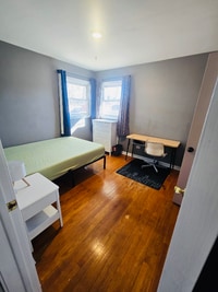 Building Photo - 8409 W Roseview Dr