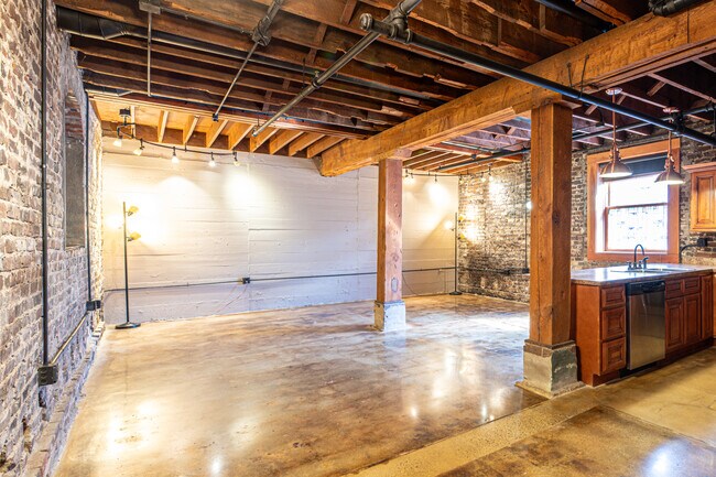 Building Photo - 126 McCammon Ave