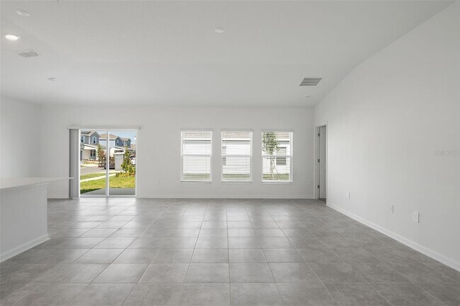 Building Photo - 4980 Worchester Dr