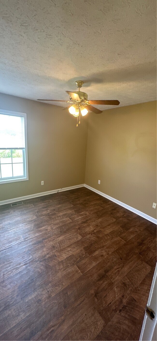 Building Photo - 144 Kala Cir