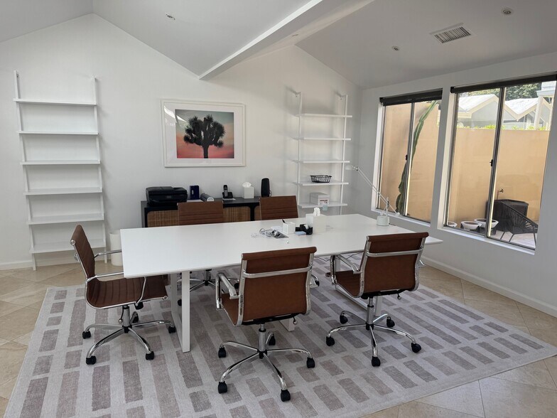 Building Photo - 193 W Merito Pl