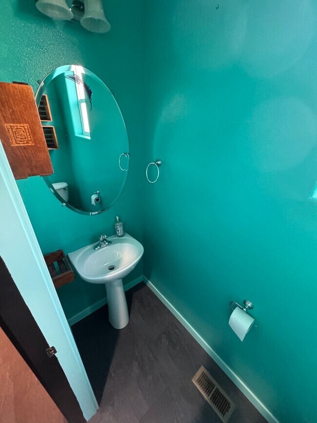 Building Photo - Spacious 4 Bedroom Home in SW Corvallis – $2,995/month