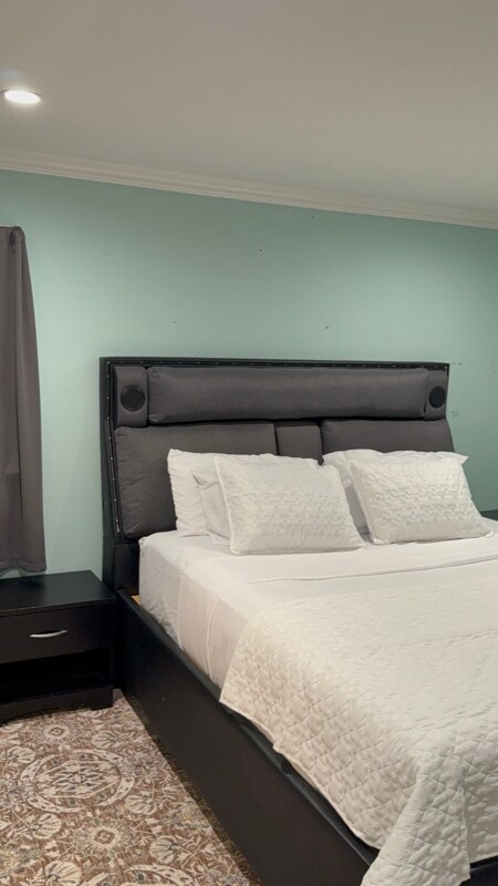 Building Photo - 797 Waksman Pl