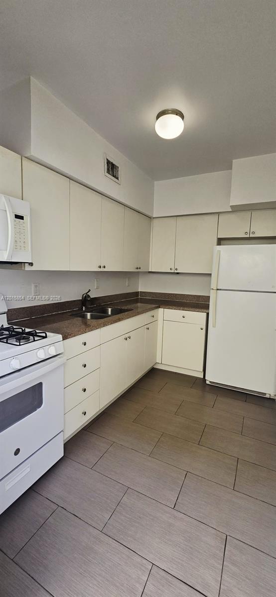 Building Photo - 615 82nd St