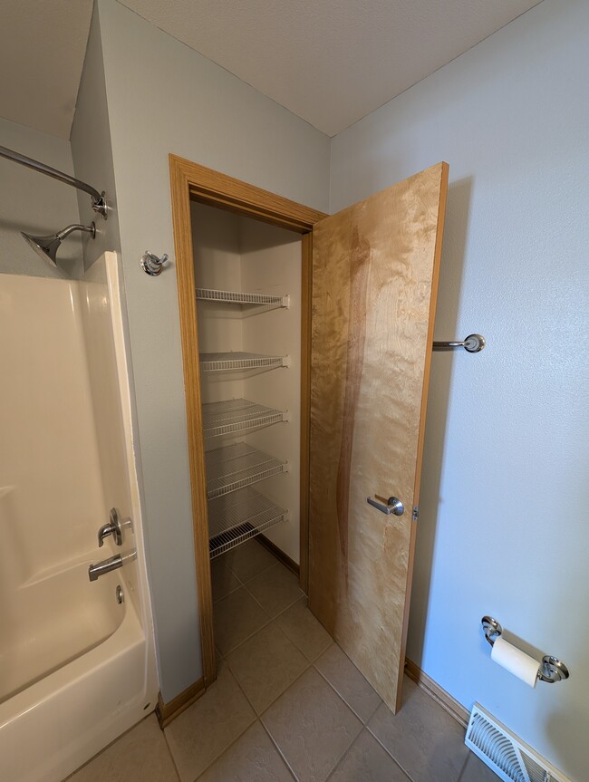 Second floor bathroom - 2121 S Kinnickinnic Ave