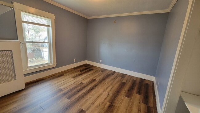 Building Photo - 10 Marion St