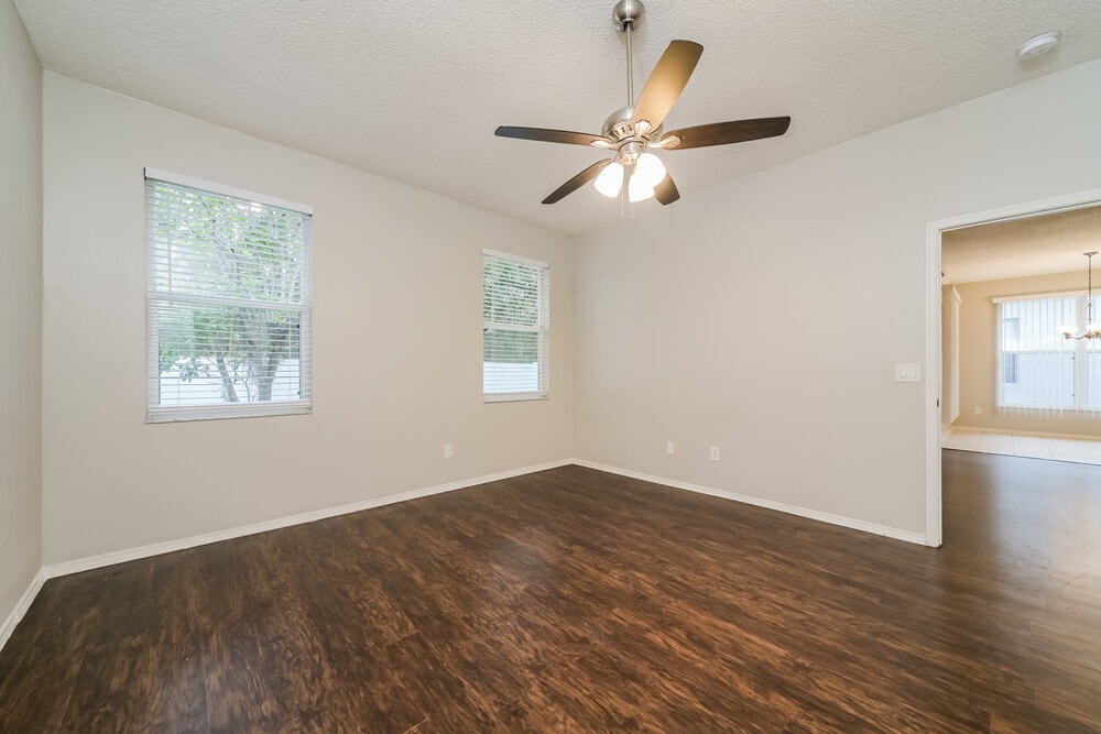 Building Photo - 1136 Cherry Valley Way