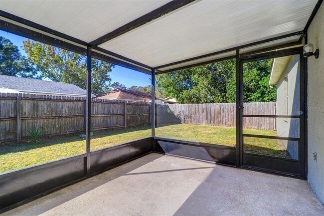 Building Photo - 1915 Saginaw Ct