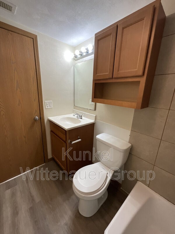 Building Photo - 1810-6 Jamestown Road