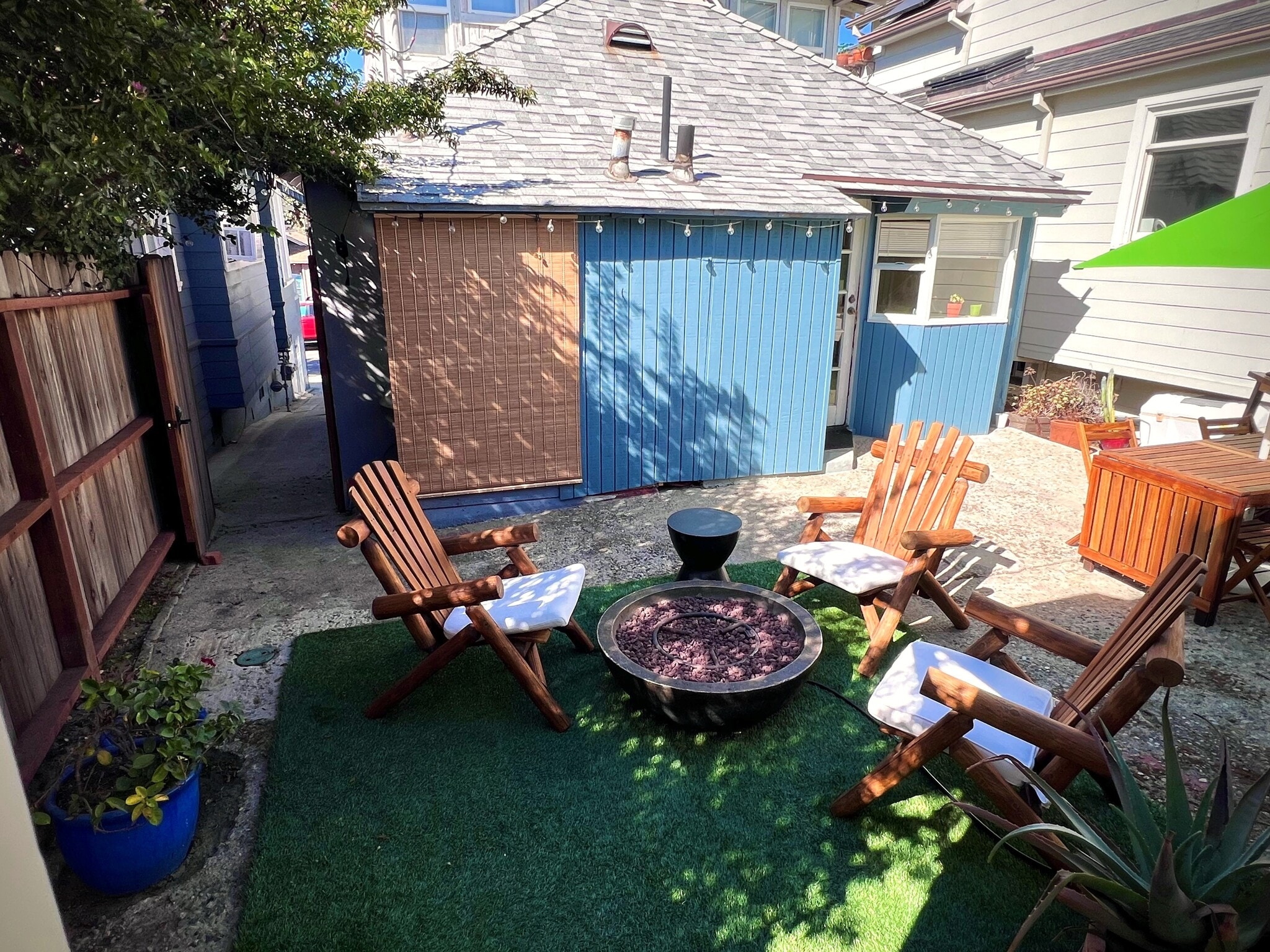 Shared Washer/Driver located behind Bamboo Roller Blinds - 140 Hart Ave