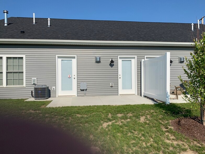 Building Photo - 1779 Como Park Blvd