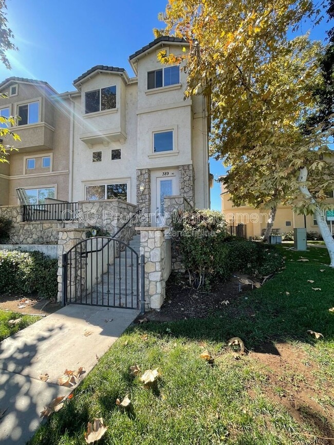 Primary Photo - 389 Kentucky Ave