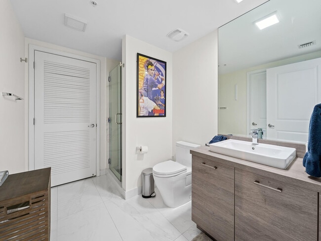 Building Photo - 400 Sunny Isles Blvd