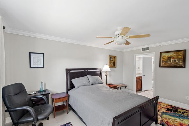 Building Photo - 15355 Lakes of Delray Blvd